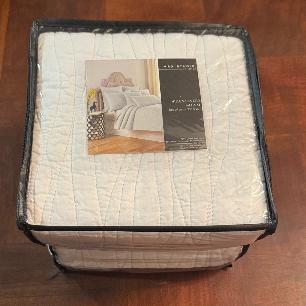 2 Max Studio New York White Quilted Standard Shams 21"x27" NEW 100% cotton